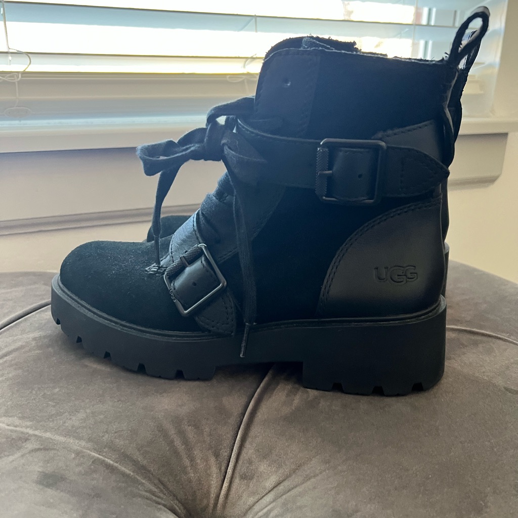 Ugg Black Boot